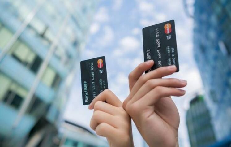 信用卡取現和信用卡刷卡有什麼不同