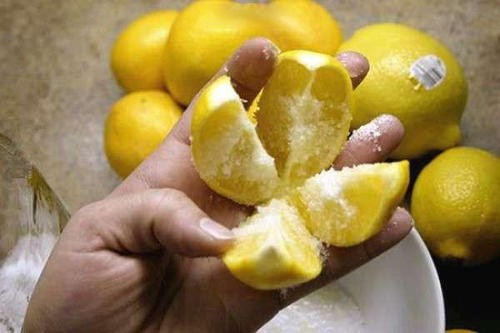 切開的檸檬怎麼保存