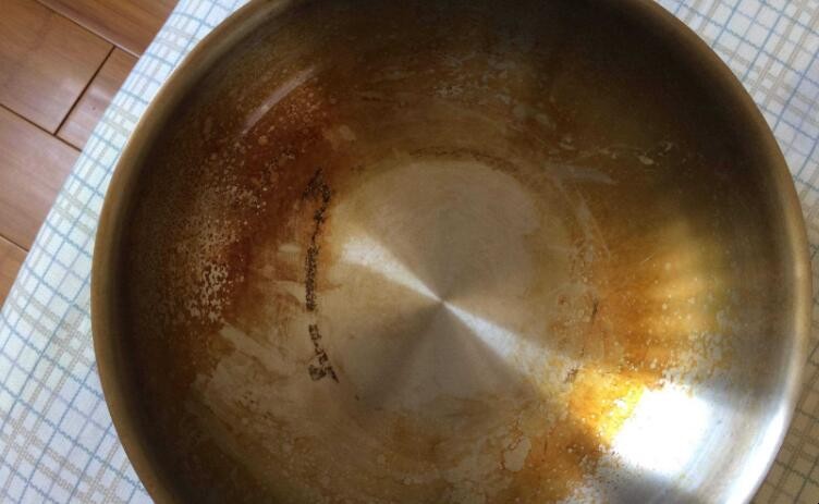 不銹鋼鍋糊鍋怎麼處理