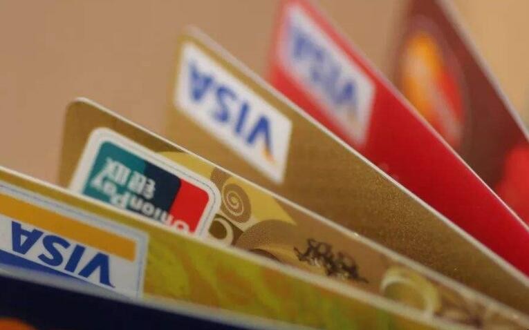 信用卡逾期能貸款嗎