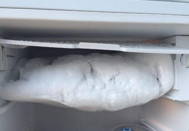 如何快速去除冰箱的霜