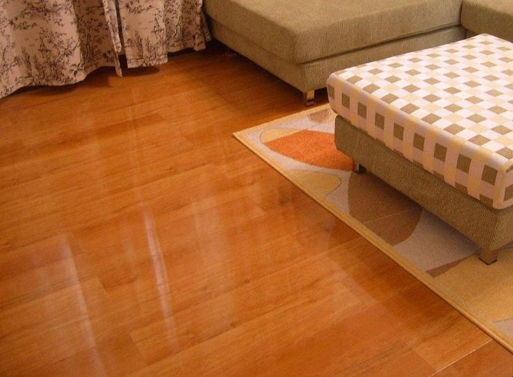 地板不平能用發泡劑嗎
