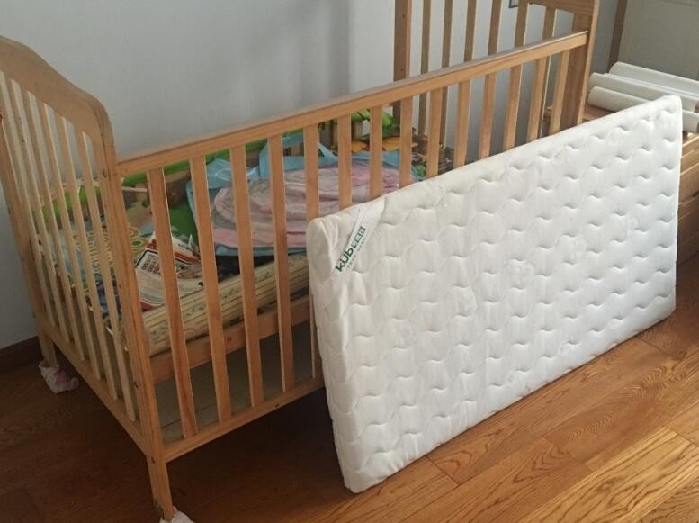 嬰兒床床墊挑選要註意什麼