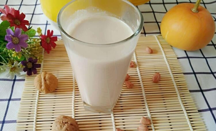牛奶加熱成膏狀能喝嗎