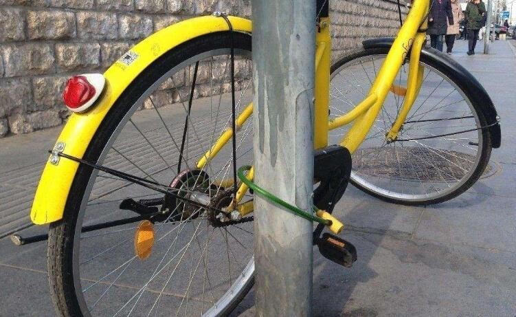 自行車鎖鑰匙丟瞭怎麼打開