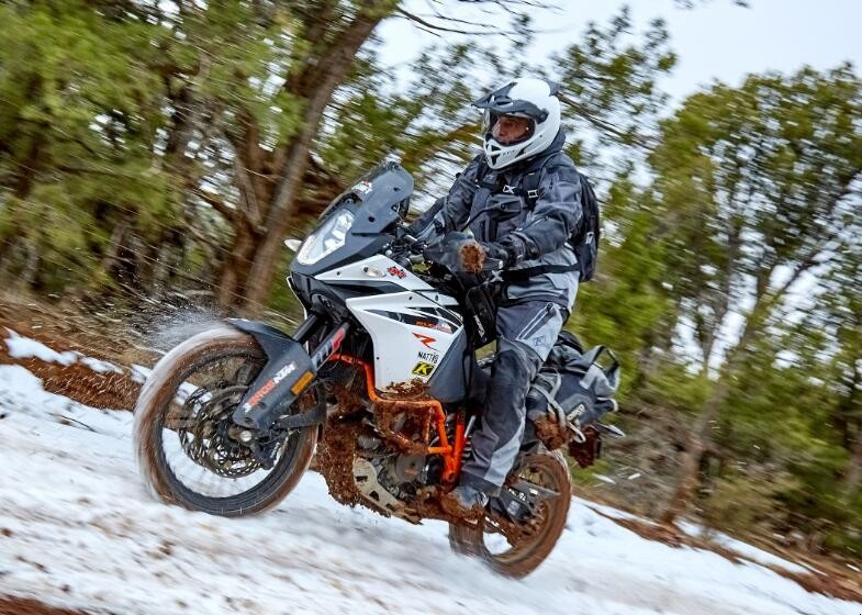 冬季騎摩托車保暖裝備是什麼