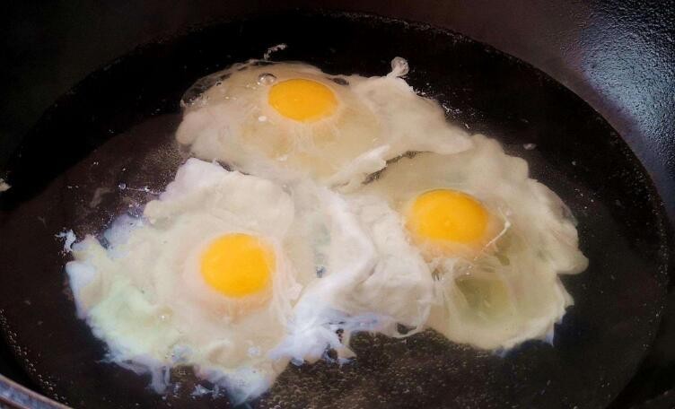 水煮荷包蛋怎麼做嫩滑不粘鍋