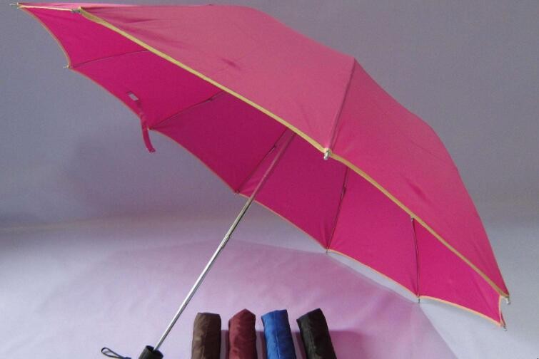 雨傘是誰發明的