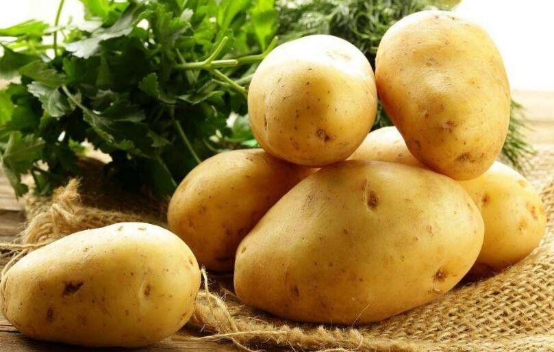 打瞭激素的土豆如何分辨