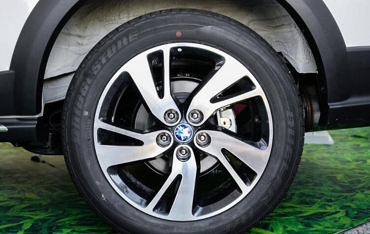 輪胎輪轂磨損影響開車嗎