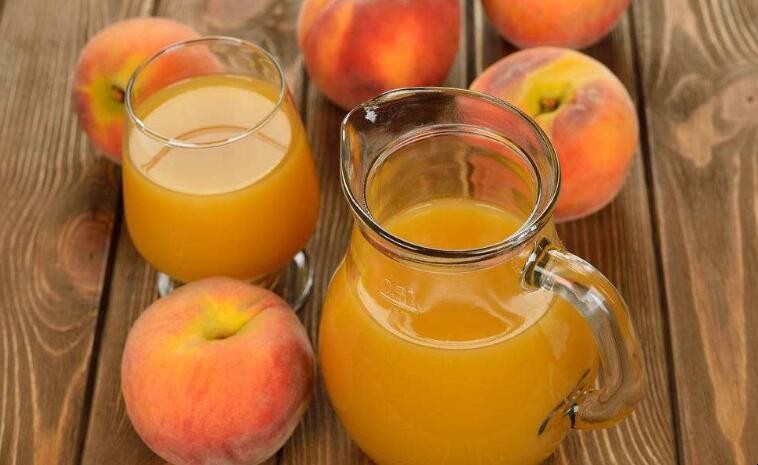 桃子榨汁需要加水嗎