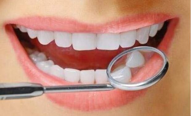 日常護理牙齒美白方法有哪些