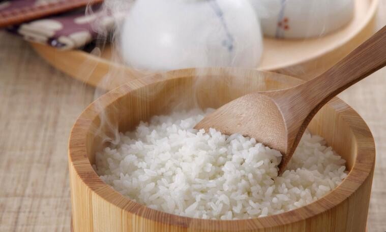 米飯夾生瞭怎麼補救