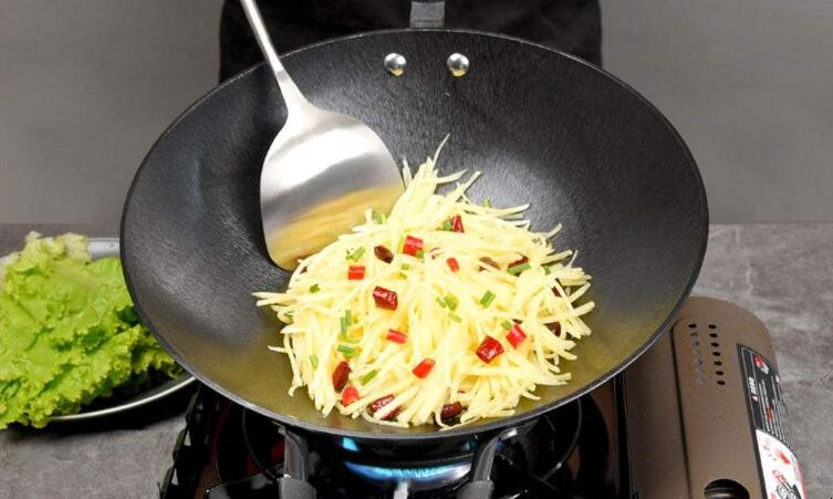 怎麼防止炒菜粘鍋