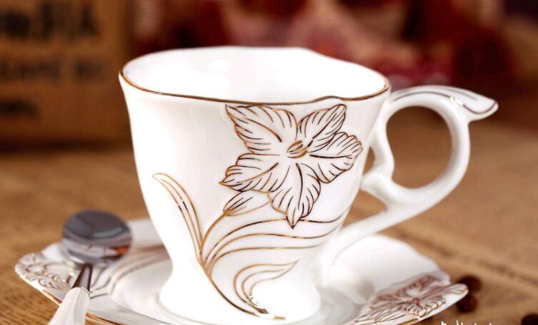 陶瓷杯的茶漬怎麼清洗