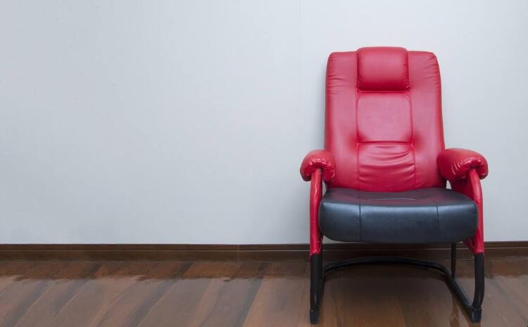 如何清潔不同材質的椅子