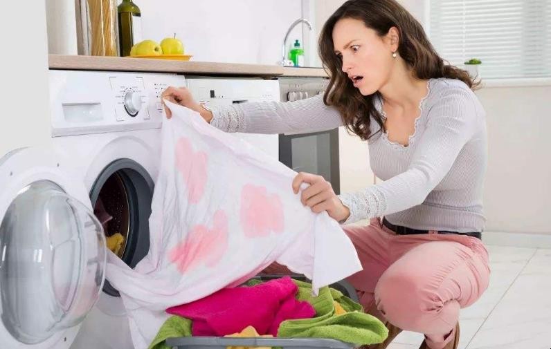 衣服粘上染發劑怎麼洗掉