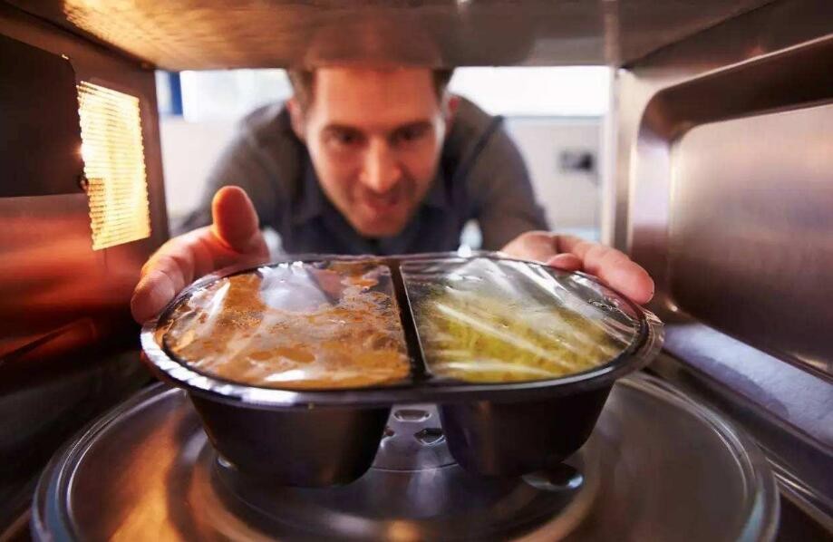 速凍食物能用微波爐嗎