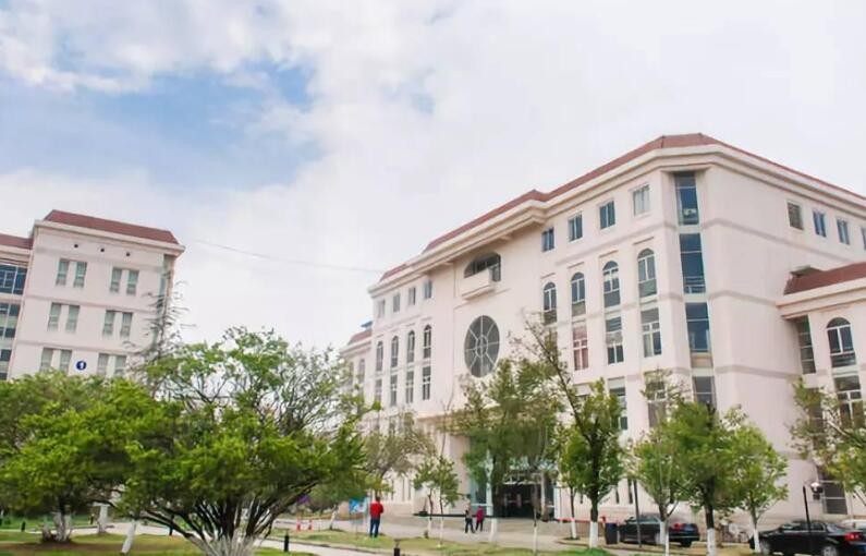 雲南大學滇池學院是幾本學校