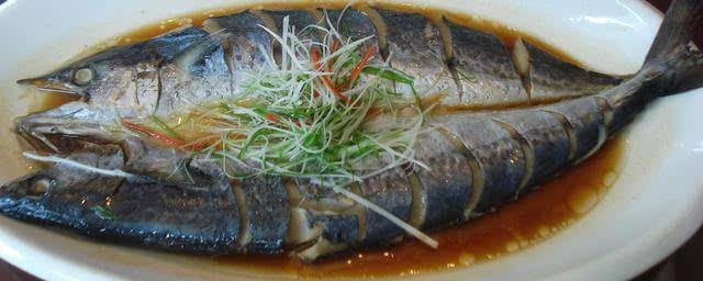 冷凍鮁魚怎麼做好吃 清蒸鮁魚的方法