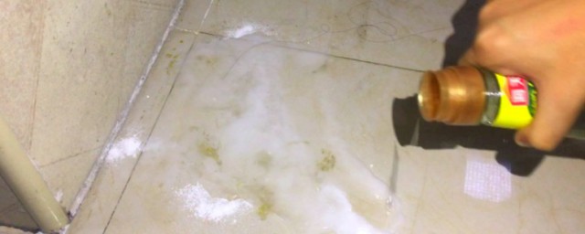 廚房地板油污怎麼去除 廚房地板油污去除方法