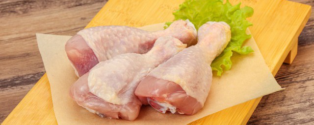 無油香煎雞腿肉的傢常做法 無油香煎雞腿肉的做法