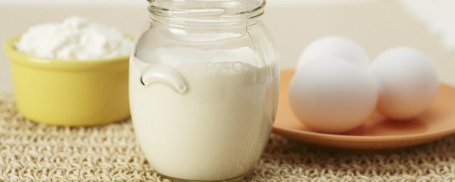 喝牛奶對人體的好處有什麼 喝牛奶的功效有哪些