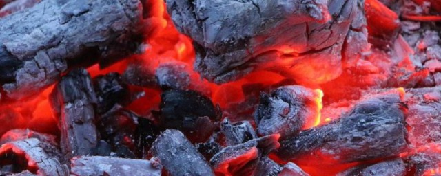 木炭燃燒是屬於什麼燃燒 木炭燃燒屬於表面燃燒