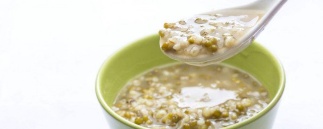 扁豆薏米綠豆粥的傢常做法 扁豆薏米綠豆粥的傢常做法分享