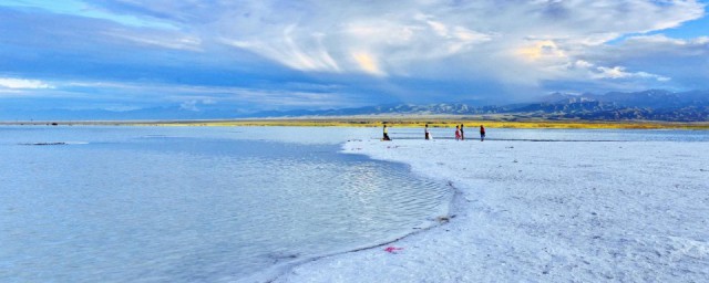茶卡鹽湖的鹽是怎麼形成的 關於茶卡鹽湖的形成介紹