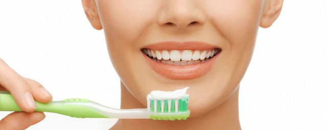 牙膏過期瞭還能用嗎沒開封 牙膏過期瞭可以用嗎