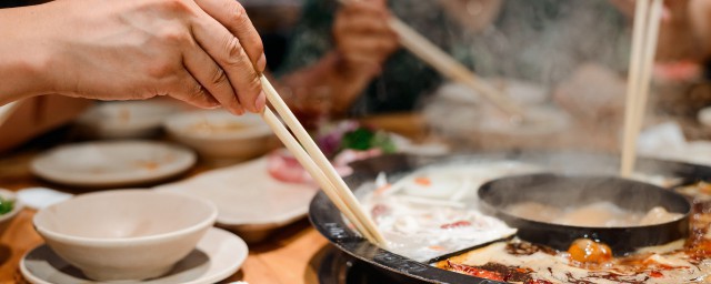 重慶火鍋和成都火鍋的區別是什麼 如何區別重慶火鍋和成都火鍋