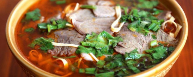 牛肉湯的做法及配料 牛肉湯的做法及配料介紹