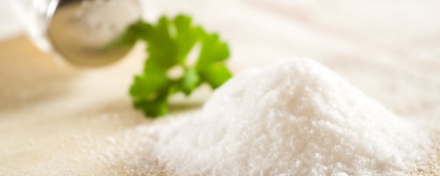 食鹽是一種什麼顆粒 食鹽是一種什麼顆粒成分是什麼