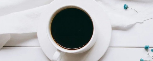 白咖啡與黑咖啡的區別 白咖啡與黑咖啡的區別是什麼