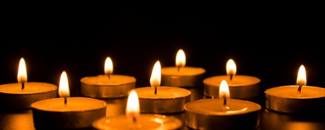 關於蠟燭的詩句有哪些 關於蠟燭的詩句精選