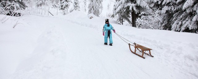 初學者滑雪場地怎麼選擇 初學者如何選擇滑雪場地