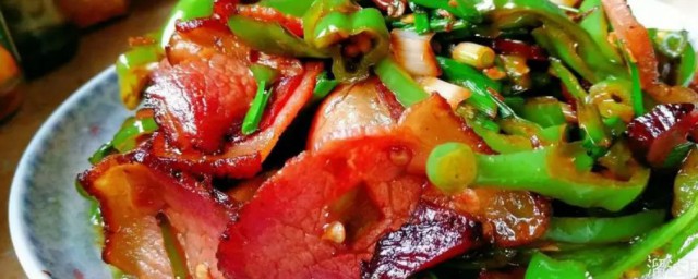超下飯的辣椒炒臘肉的做法 超下飯的辣椒炒臘肉的做法介紹