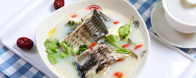 鯽魚湯怎麼燒好吃 鯽魚湯傢常做法