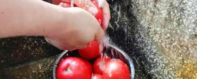 西紅柿清洗方法 西紅柿清洗方法分享
