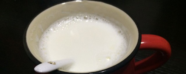 牛奶加熱成絮狀還能喝嗎 牛奶加熱成絮狀不能喝