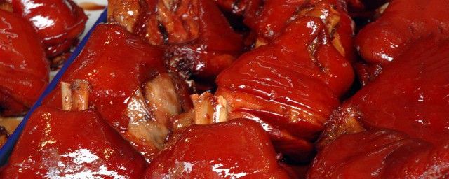 紅燒豬蹄怎麼燒好吃 紅燒豬蹄的烹飪方法
