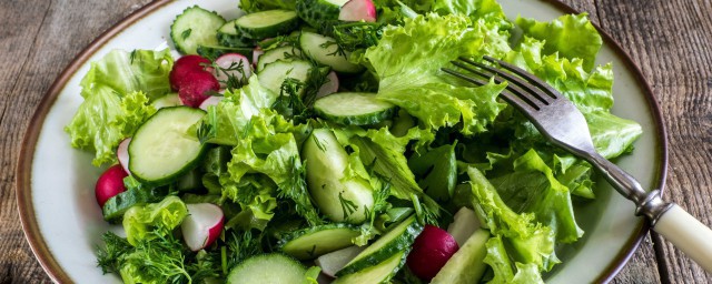 自制蔬菜沙拉的傢常做法 怎麼自制蔬菜沙拉