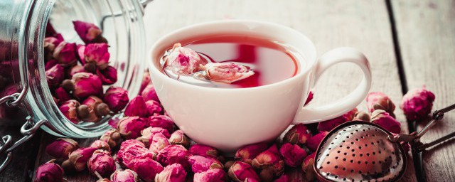 每天喝少量的玫瑰花茶可以嗎 每天喝少量的玫瑰花茶可不可以