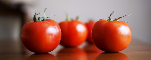 西紅柿皮皺瞭還能吃嗎 西紅柿皮皺瞭可不可以吃