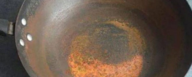 不粘鍋幹燒瞭還能用嗎 不粘鍋幹燒瞭還可以用嗎