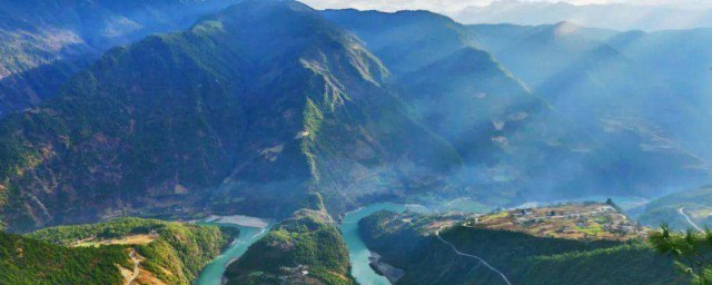 怒江州境內的山川有哪些 怒江州境內的山川有什麼