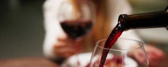 每天喝多少紅酒是適合的 每天喝紅酒的量