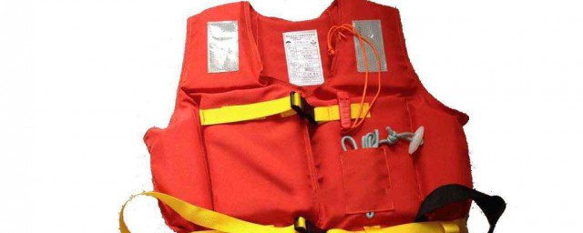 救生衣的正確穿戴方法 救生衣的正確穿戴方法介紹