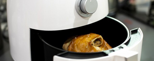 空氣炸鍋烤乳鴿 空氣炸鍋烤乳鴿的做法